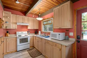 Leavenworth/Stevens Pass Pet-friendly Cabin, EV - Image 4