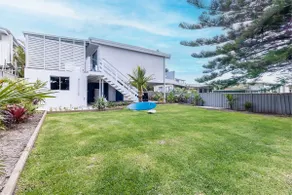 Five Pines Beach House at Birubi 20 Robinson St pet friendly aircon and WiFi - Image 5