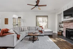 Indy Heritage House | Perfect for Groups! - Image 2