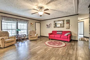 Lovely Sadieville Retreat w/ Deck & Grill! - Image 4