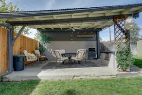 Chic Silver City Getaway w/ Patio + Gas Grill - Image 2