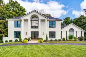 Luxury Maineville Villa w/ Private Pool & Deck - Image 2