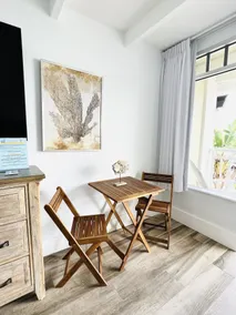 U215- 1 min walk to beach, restaurants, pools, gym - Image 2