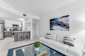 Lovely Unit Mins from Wynwood W/ Free Parking - Image 4