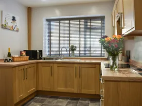 Meadow View Cottage - Image 2