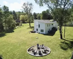 Spacious & Modern Berkshires Getaway - Image 2