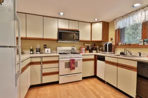 Charming Glazebrook Condo - 1 Mile to Lifts - Close to everything! J3 - Image 4