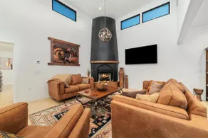 Private Luxury Gem w/ Pool & Spa near Mt. Lemmon! - Image 2