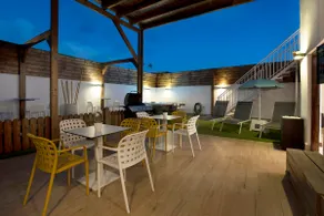 Appartement de vacances avec barbecue, terrasse et internet haut débit | Vue jardin | Parfait pour le travail à distance - Image 2