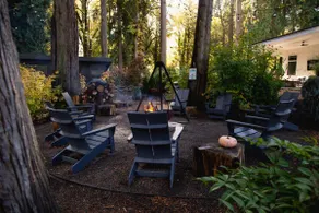 Exquisite Forested Retreat, Pet Friendly, Huge Patio w/ Fire-Table and TV, Steps From Dockside - Image 4
