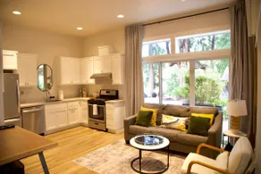 Exquisite Forested Retreat, Pet Friendly, Huge Patio w/ Fire-Table and TV, Steps From Dockside - Image 3