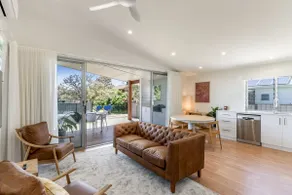 Park Lane - Pet Friendly - Image 2