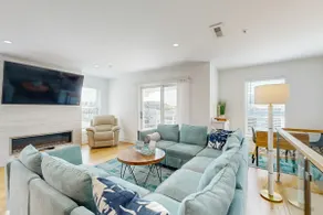 Modern Retreat no 2 enjoy a rooftop deck with Ocea - Image 4