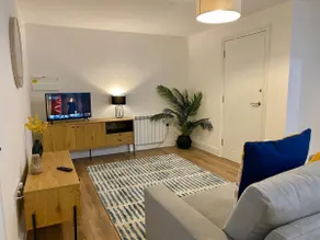 Deluxe One Bed Flat Near Ely Cathedral - Sleeps 4 - Image 2