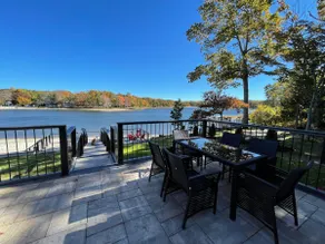 Waterfront Home w Private Beach & Firepit - Image 1