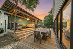 Cozy Home Near Kemah Boardwalk with Game Room - Image 2