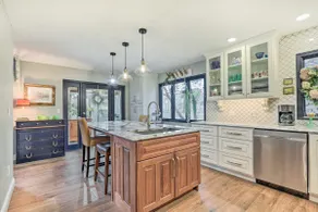 Riverfront Zanesville Getaway w/ Private Bar! - Image 4