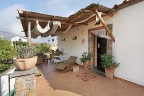 Holiday Home \"Li Galli\" with Sea View, Garden & Wi-Fi - Image 2