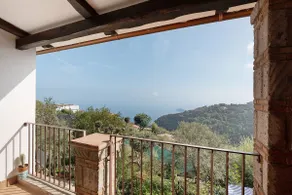 Holiday Home \"Li Galli\" with Sea View, Garden & Wi-Fi - Image 3