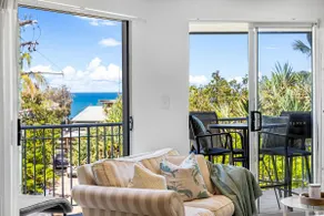 3 Andari, Sunshine Beach ~ Modern Apt, 1 Min Beach - Image 3