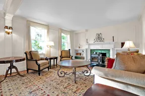 Waterfront House on Dewey Pond, Quechee - Image 3