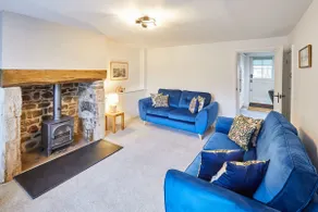 Host & Stay - Kenmore - Image 2