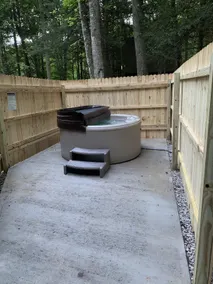 Hot Tub & Pet Friendly Chalet - Image 4