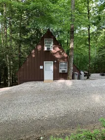 Hot Tub & Pet Friendly Chalet - Image 3