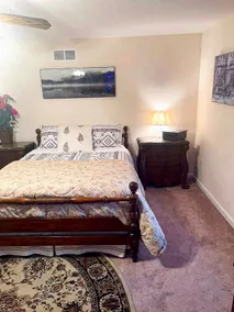 Entire Private 2 bedrooms house, nice neighborhood - Image 4