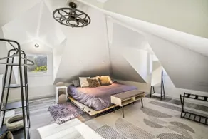 Luxury River Home - Pets Stay Free - Image 5