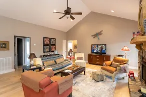 Mountain Retreat in West Jefferson - Image 5