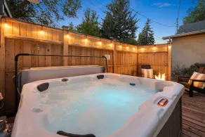 Stylish 1920s Downtown Flagstaff unit W/HotTub - Image 4