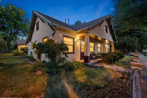 Stylish 1920s Downtown Flagstaff unit W/HotTub - Image 3