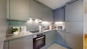 Sublime contemporary apartment in the city centre - Image 5