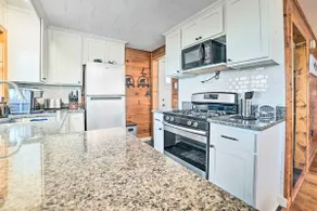 Houghton Lake Cottage w/ New Private Deck! - Image 3