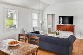 The Hillside Cottage, Pet friendly - Image 4
