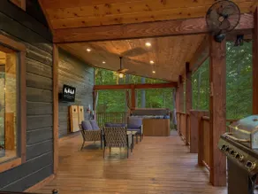Nouveau \"Agape Creek\" Cabine 1350 pieds carrés 1 lit, 1. 5 salles de bain, w / Gameroom & Hot Tub! - Image 4