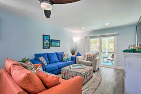 Holmes Beach Retreat: Walk to Beach & Dining! - Image 4