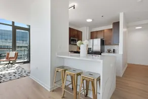 Sky-High 3BR Penthouse in West Loop - Image 2