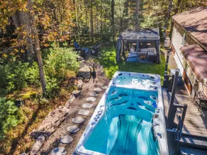 2 Lake Cabins Poolhottub Game Room & Courts - Image 3
