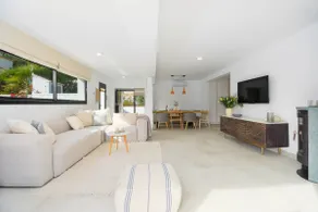 Graham Holiday Rentals - Magnolia - Image 2