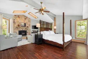 Luxury KING Suites, Lakefront w/ Dock, HotTub, Watercraft - Image 5