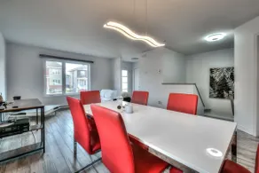 Charming 3 bed home with quick access - Image 5