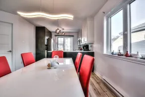 Charming 3 bed home with quick access - Image 4