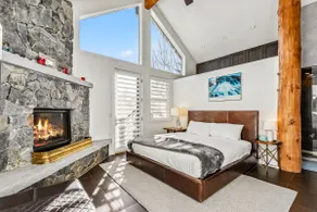 Luxe Mountain Gem: Hot Tub, Skiing & Trails Nearby - Image 3