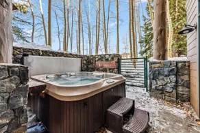 Luxe Mountain Gem: Hot Tub, Skiing & Trails Nearby - Image 2