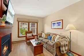 AS 339 Pool-View Balcony Ski-InOut 5-Star Rated Sleeps 5 - Image 5