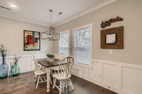 Modern and Charming Cottage - Image 5