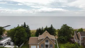 Mallard | Rustic and Beach | Tavata Chalets - Image 3