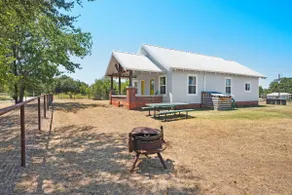 The Trailway House- Equestrian Friendly - Image 5